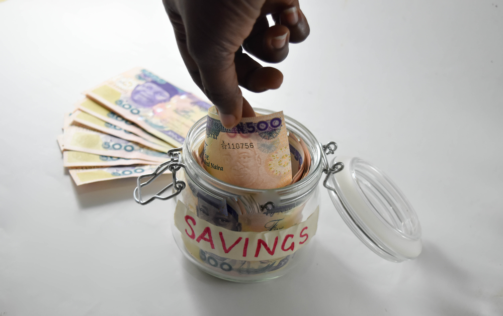 Read more about the article 10 ways to stay committed to your savings goal
